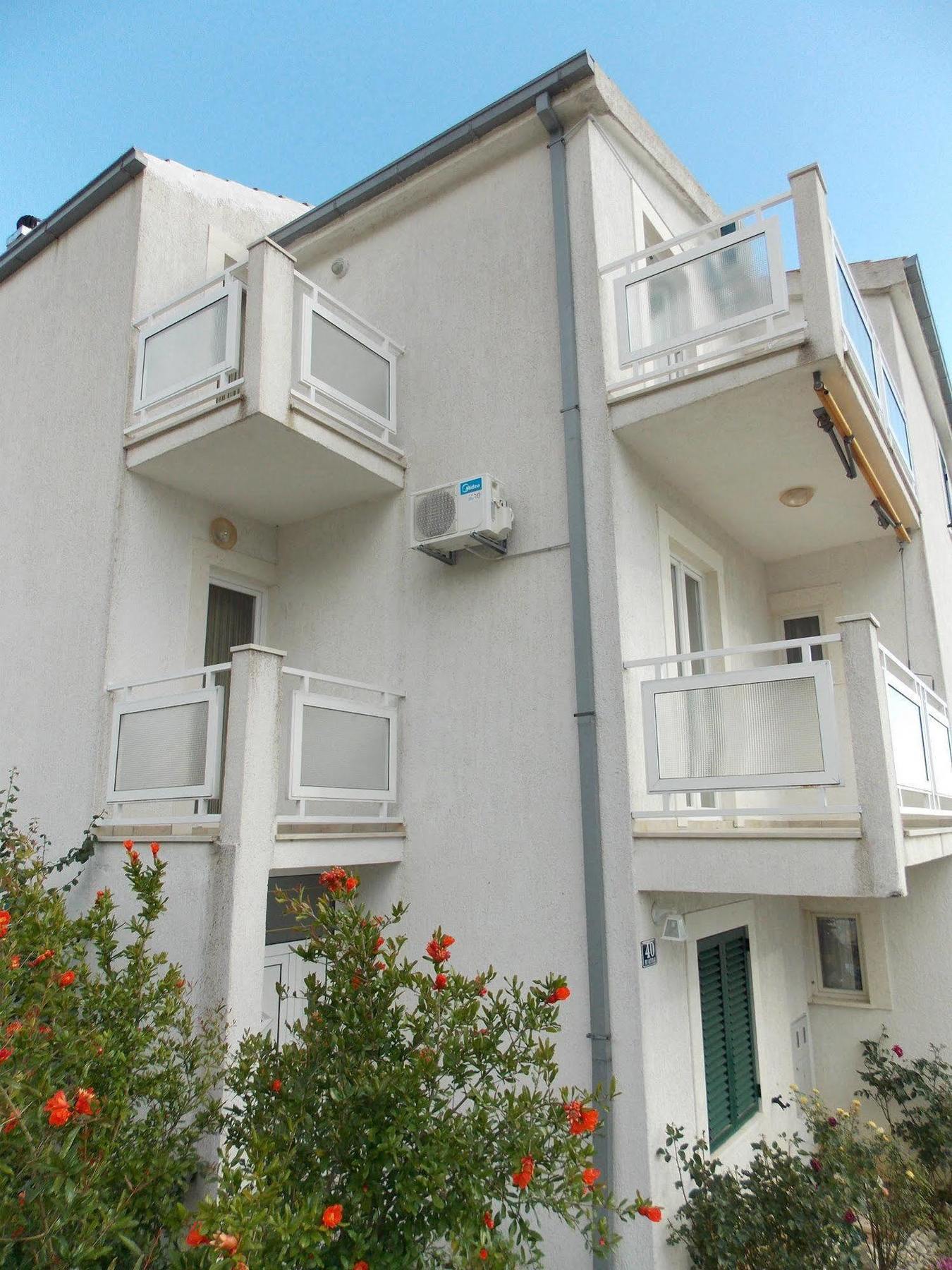 Apartments Bandalo Podstrana Bagian luar foto
